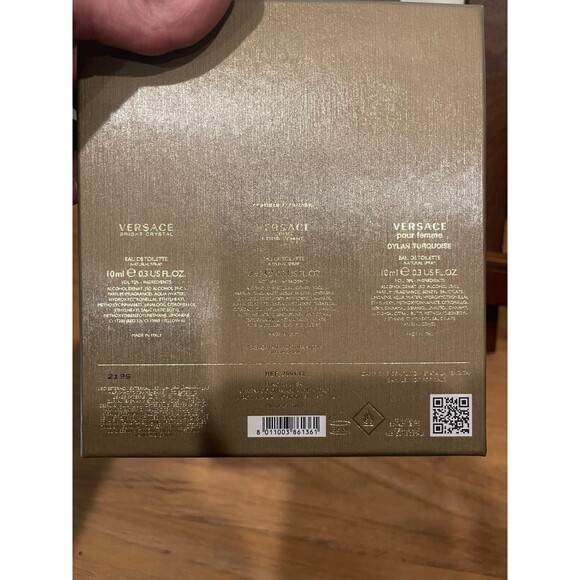 Versace 4 Piece Gift Set - Picture 7 of 7